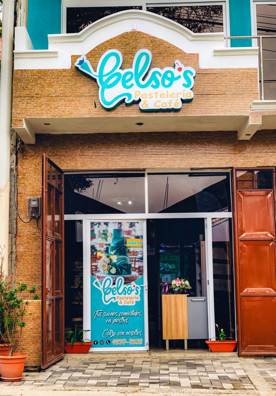 Celso's Pastelería Cafe Restaurante