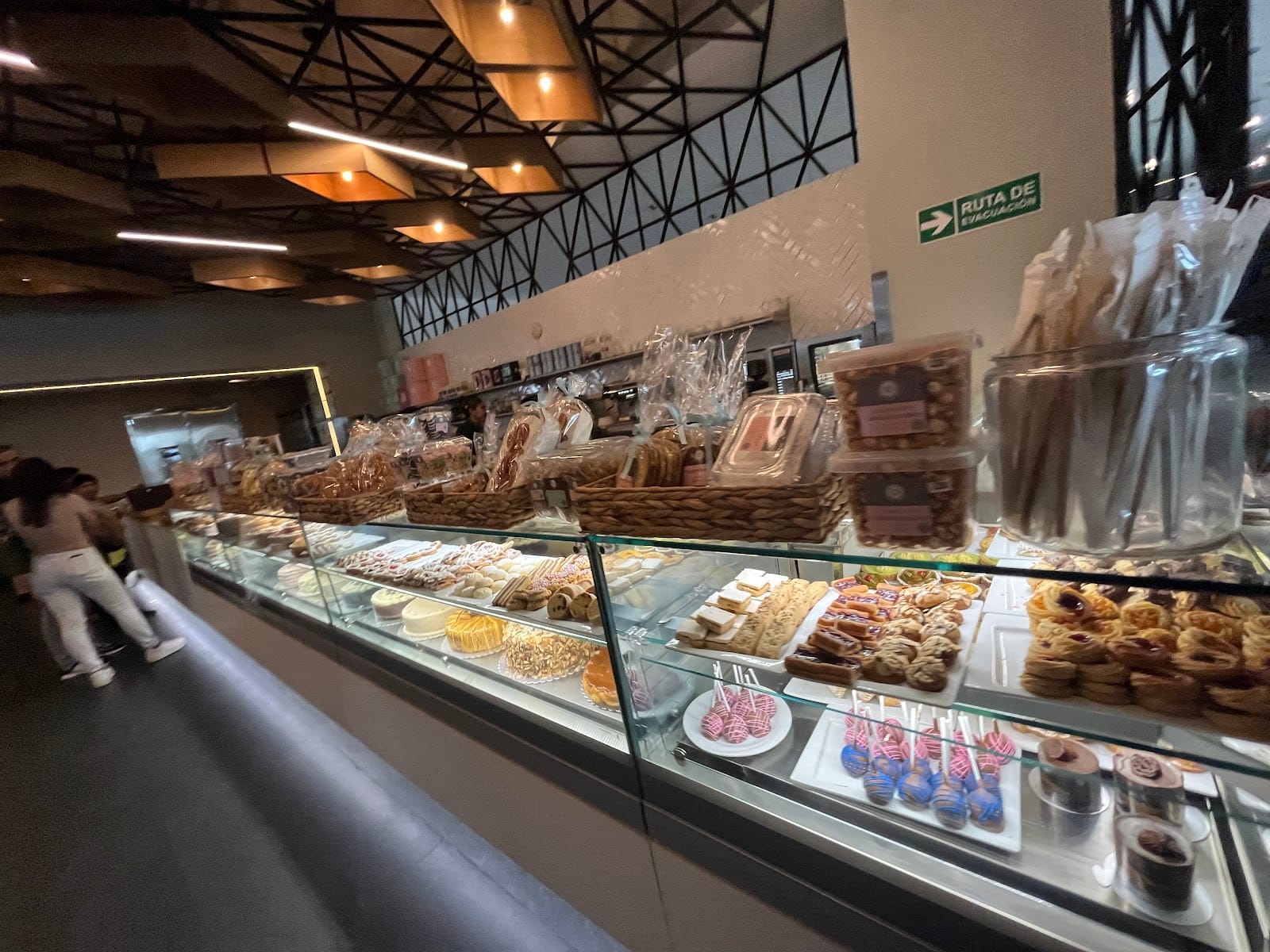Le Cafe • Etu Plaza