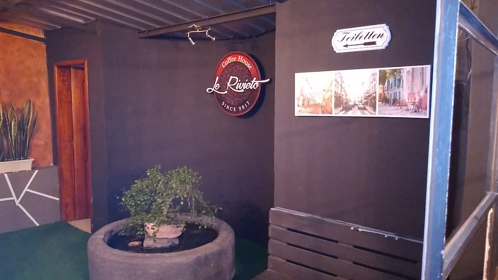 Le Rivieto coffee house