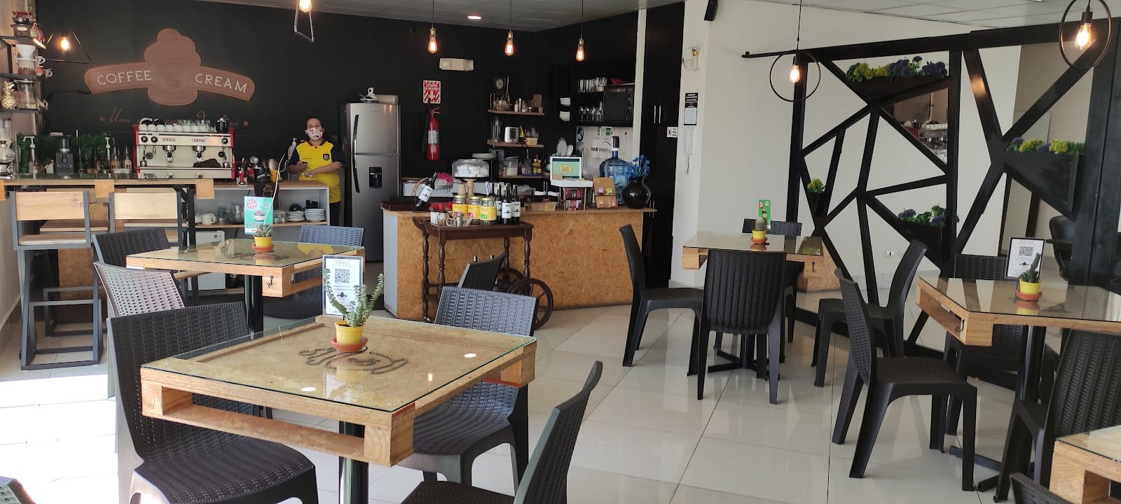 Coffee & Cream Rooftop Coffee Shop