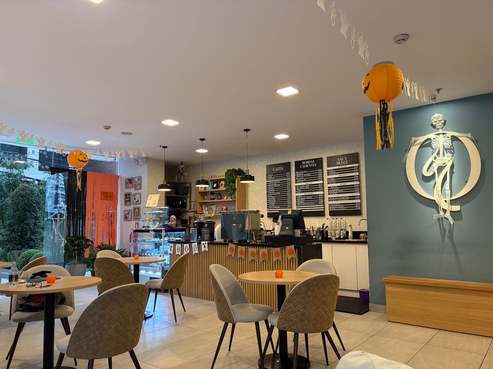 Qulto Coffee House
