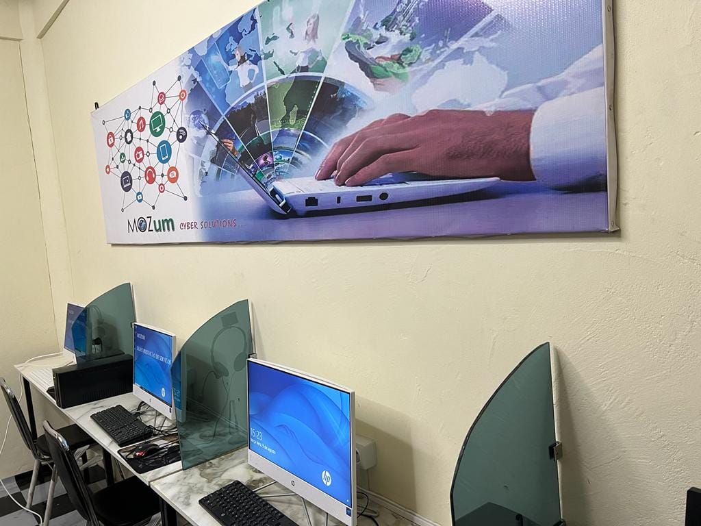 MOZUM CYBER CAFE