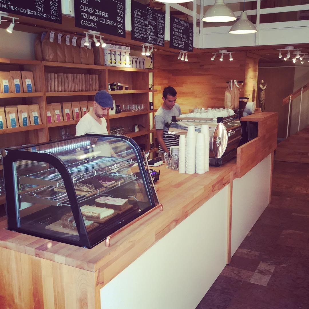 Madal Cafe - Specialty Coffeeshop - Kávézó, kávészaküzlet