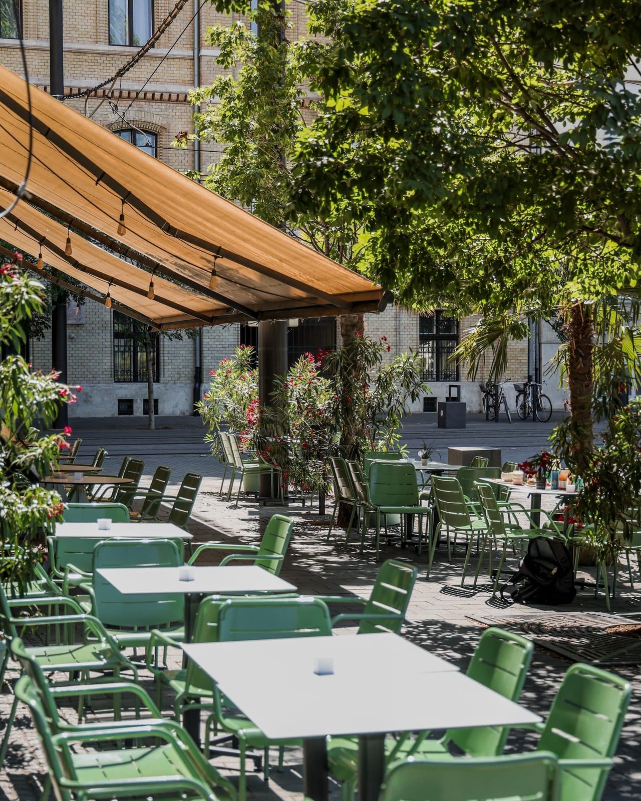 Smúz Café - Specialty Coffee, Brunch and Bar