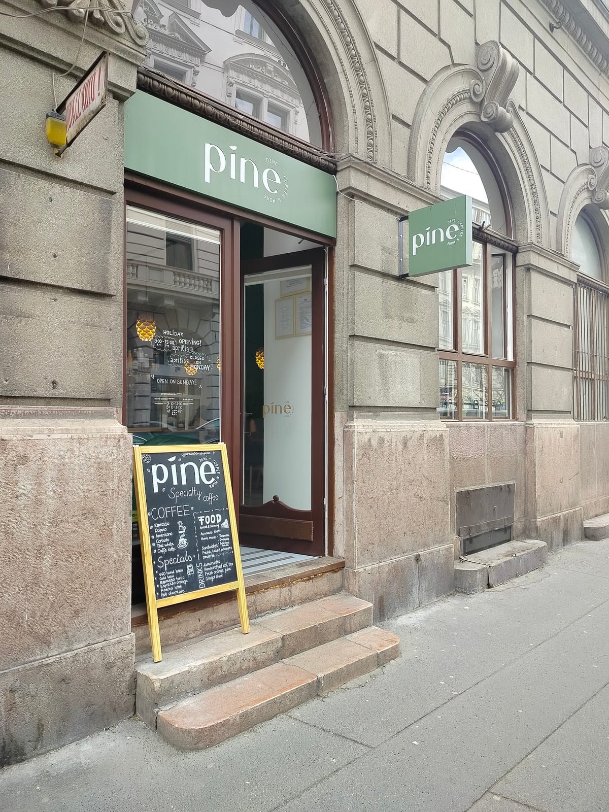 Pine - Coffee & More