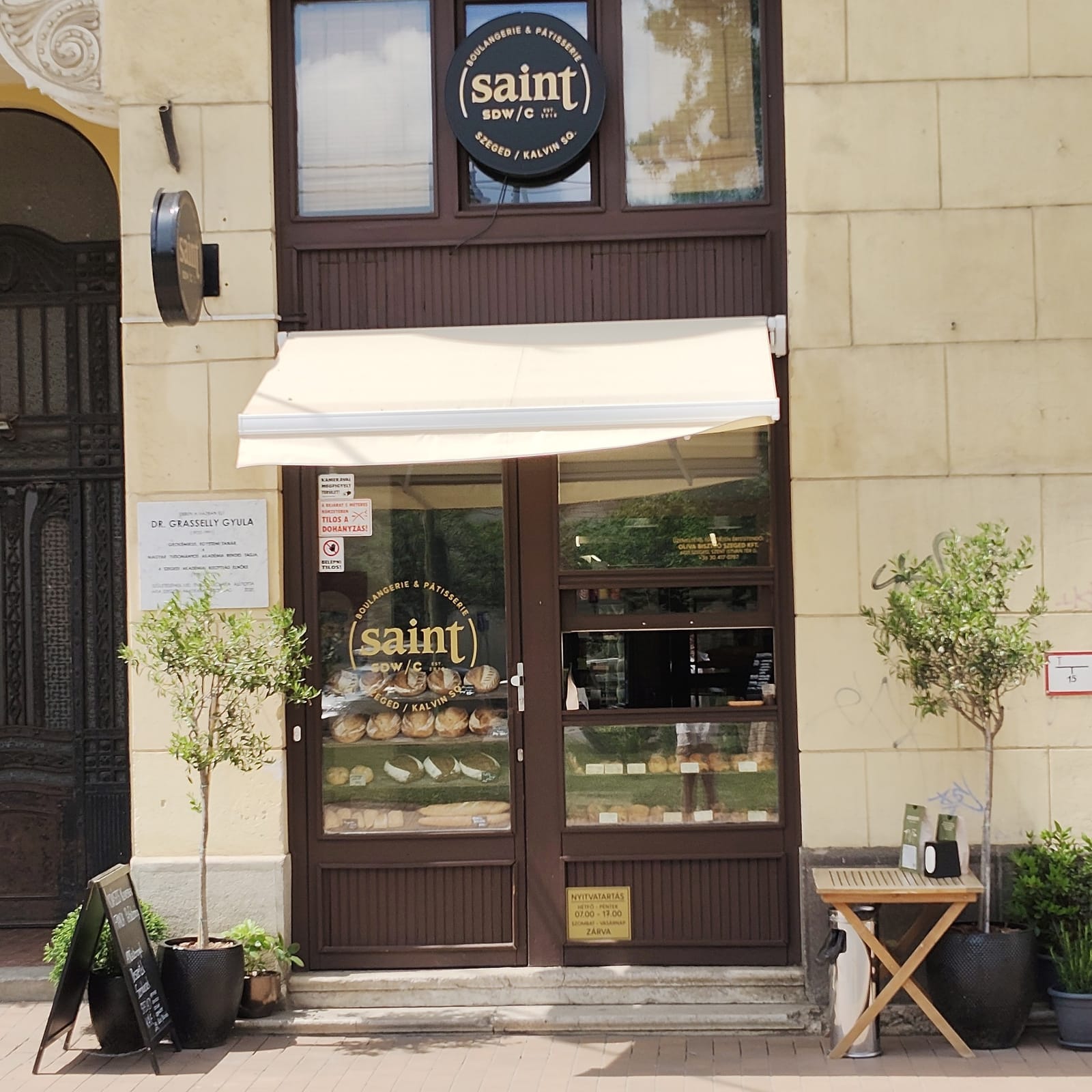 Saint Cafe photo 3