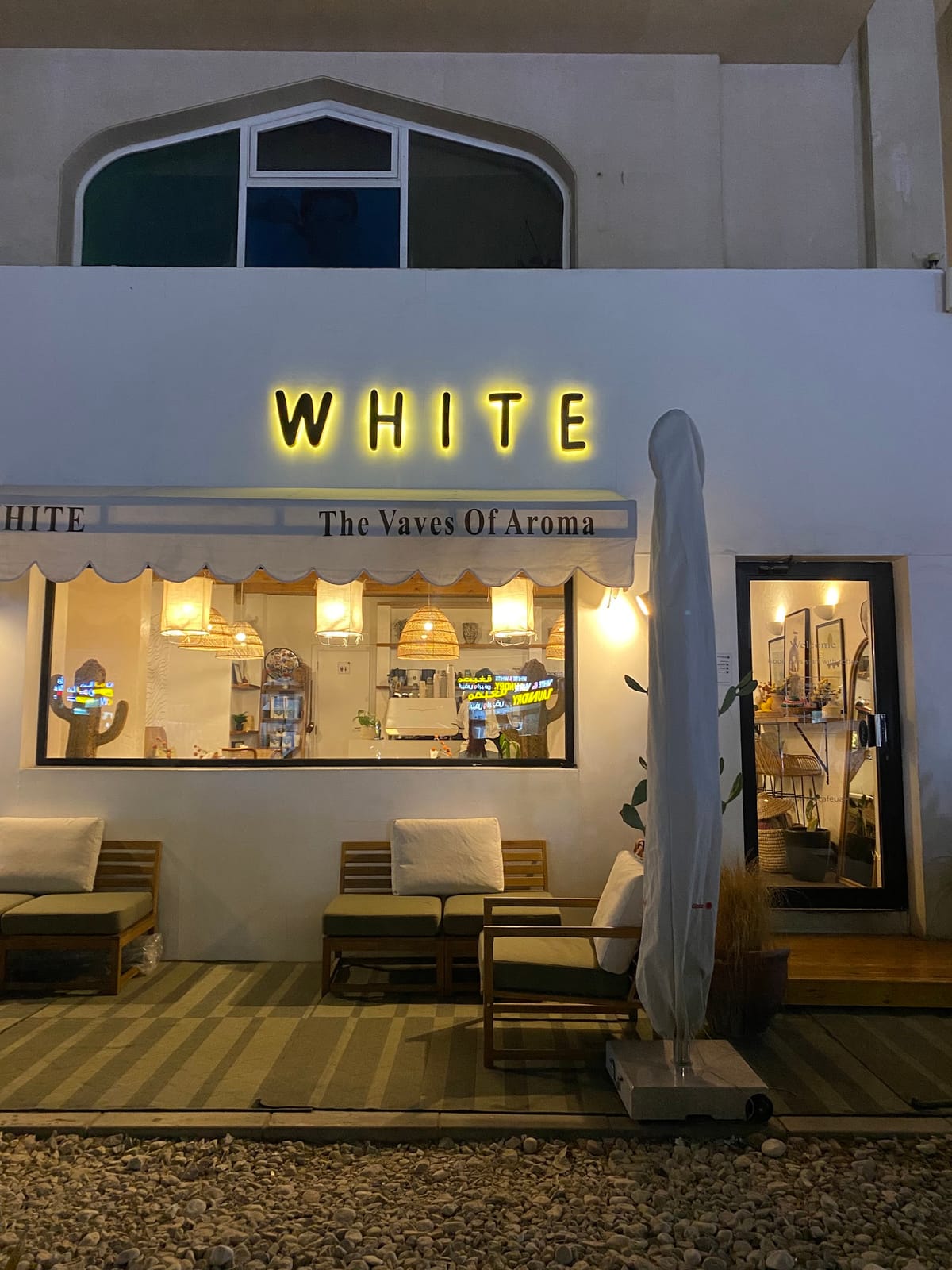 White cafe