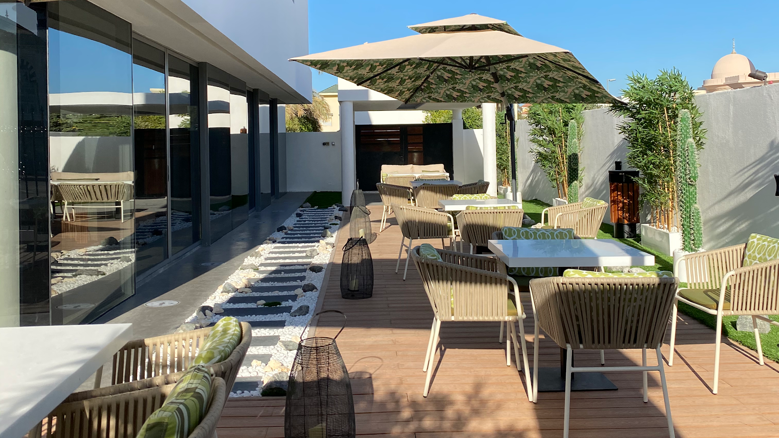Late Lounge