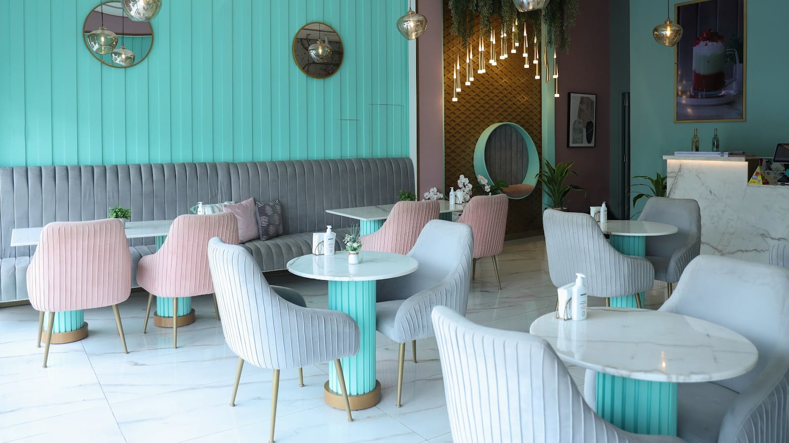 Hala Chocolate Cafe & Desserts - Sharjah