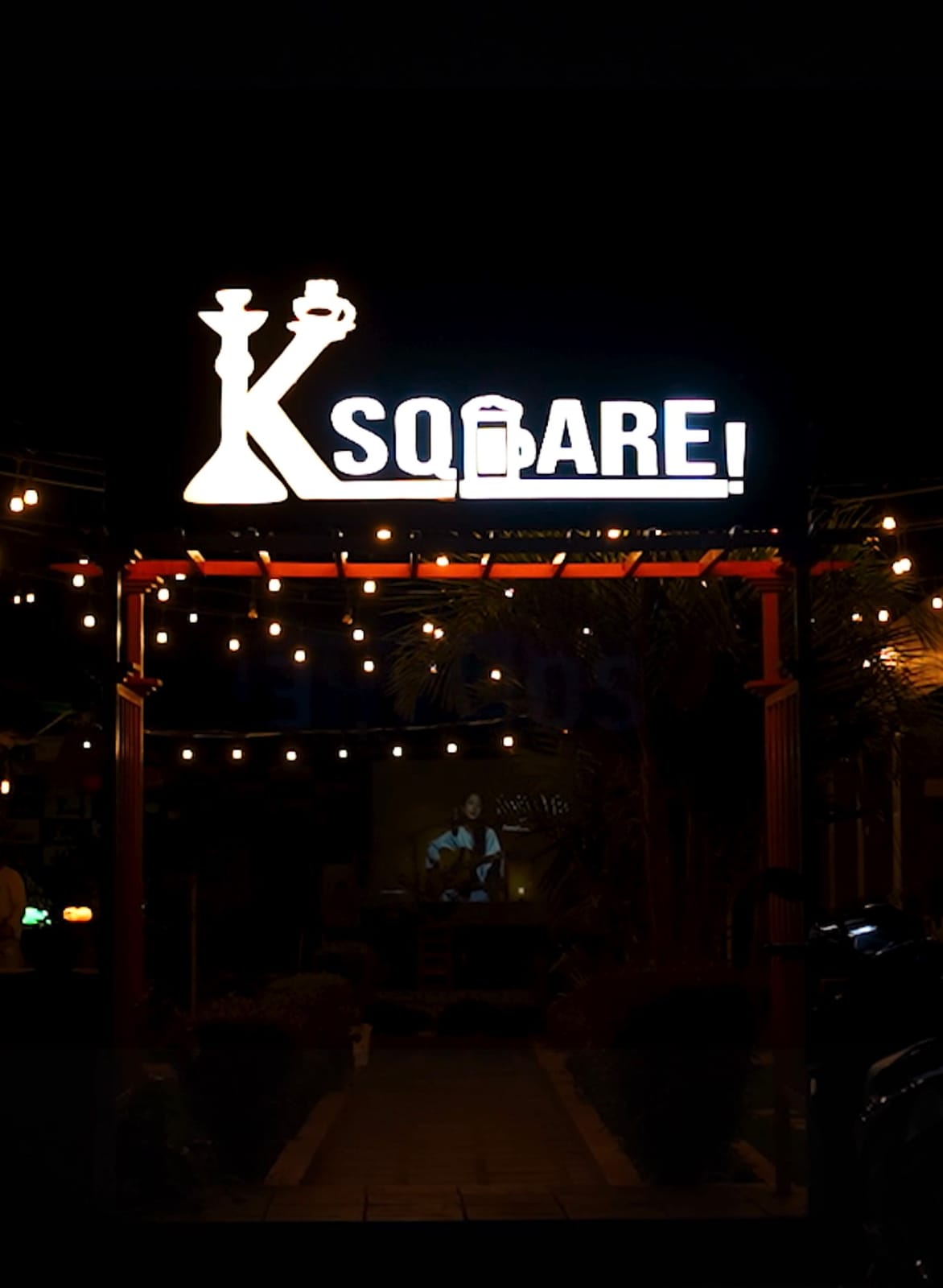 K Square Cafe & Hookah Station