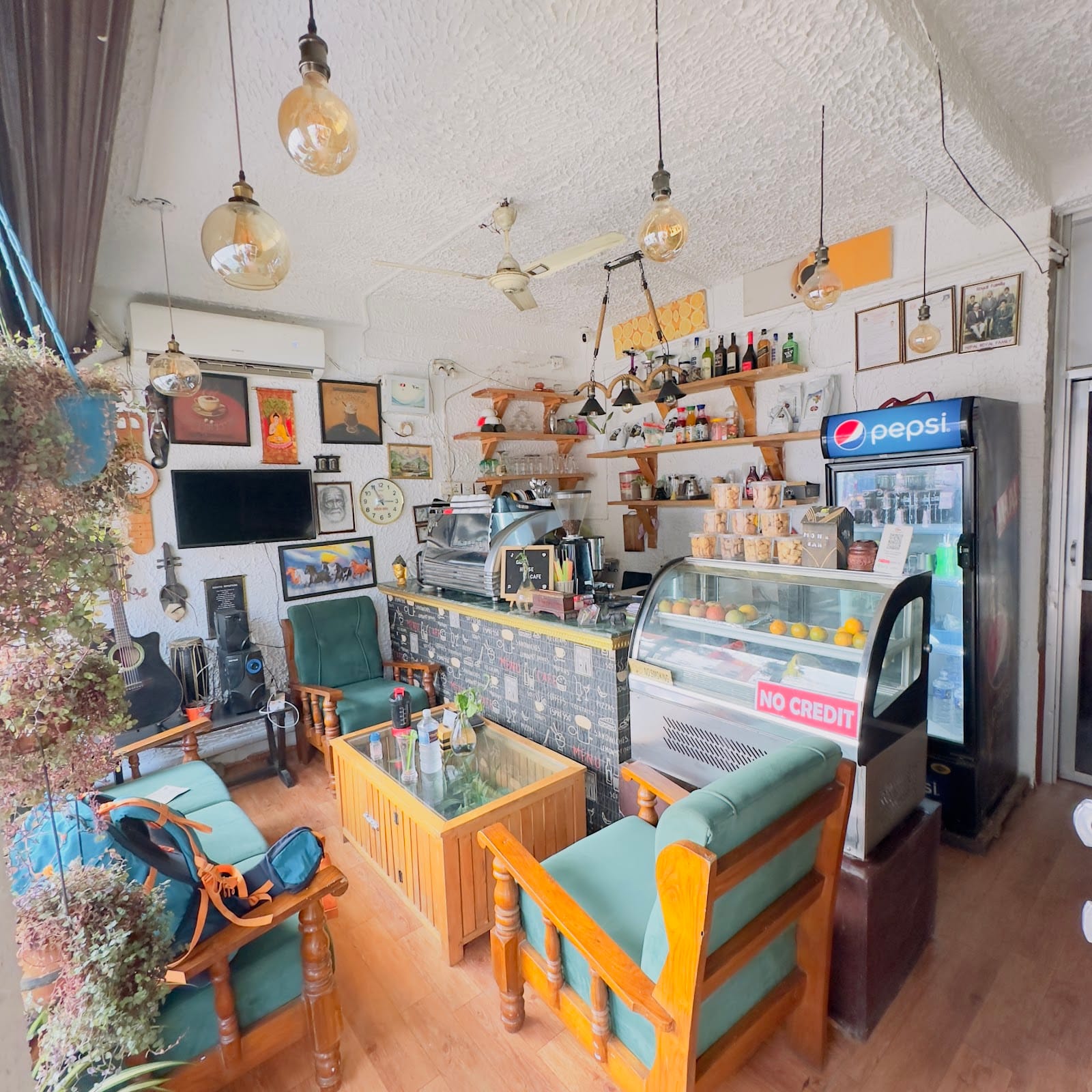 OLD HOUSE CAFE