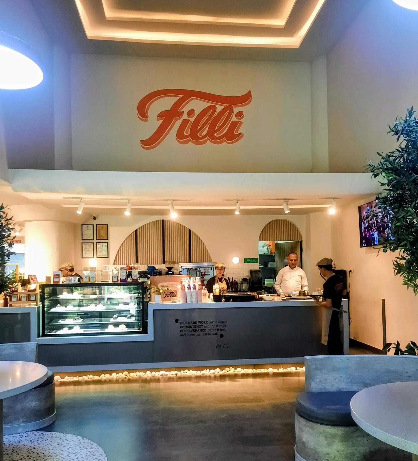 FiLLi Cafe