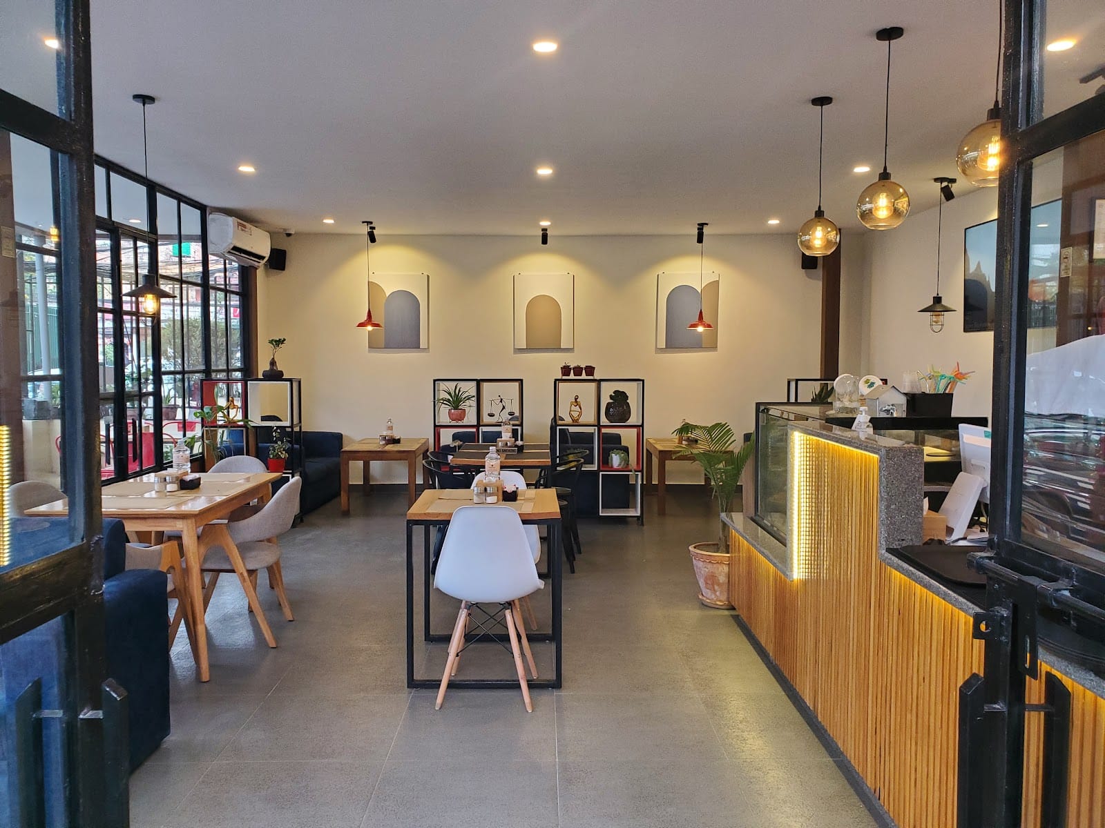 Beans Of Life Cafe
