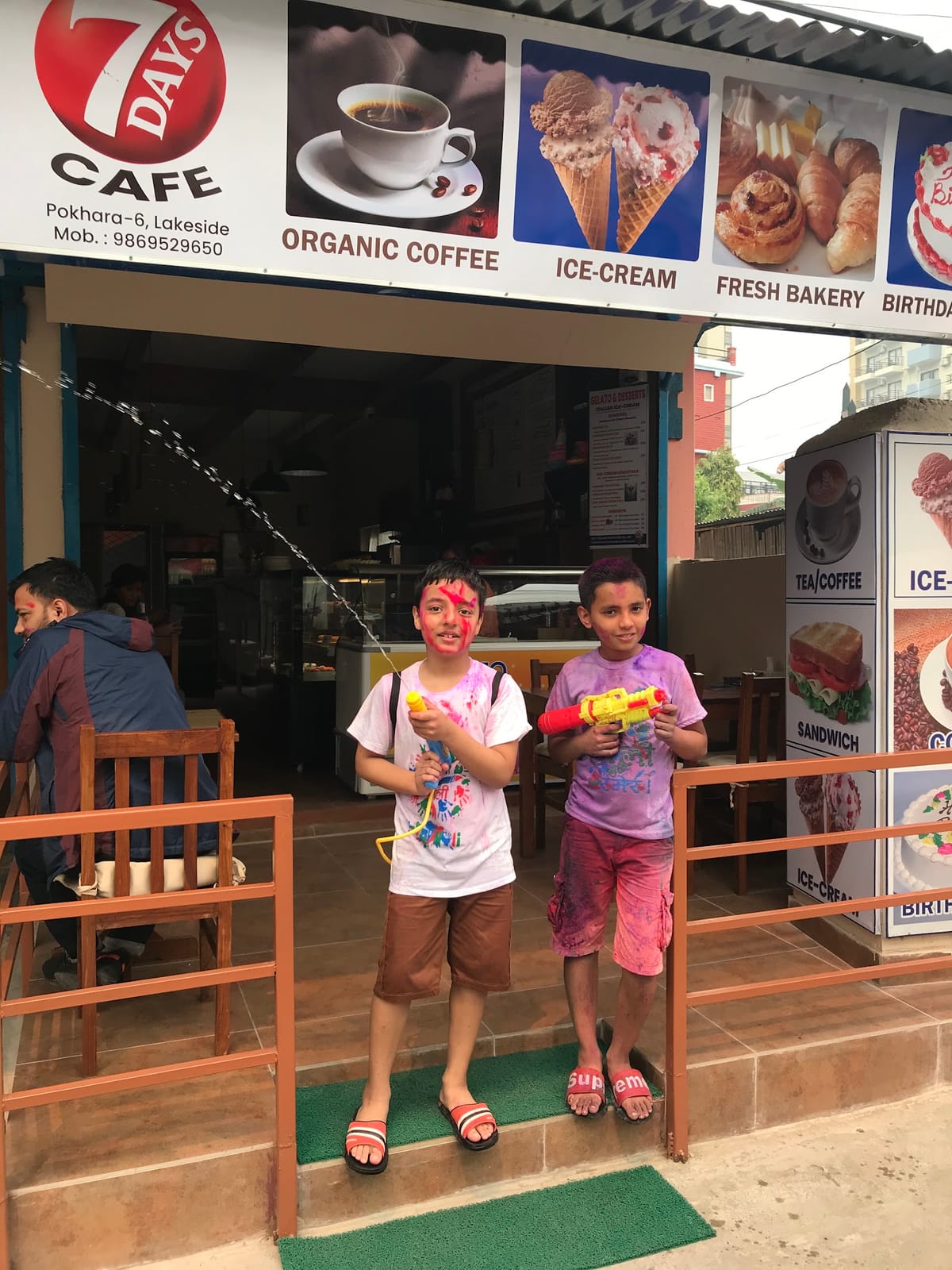7 Days Cafe and Bakery