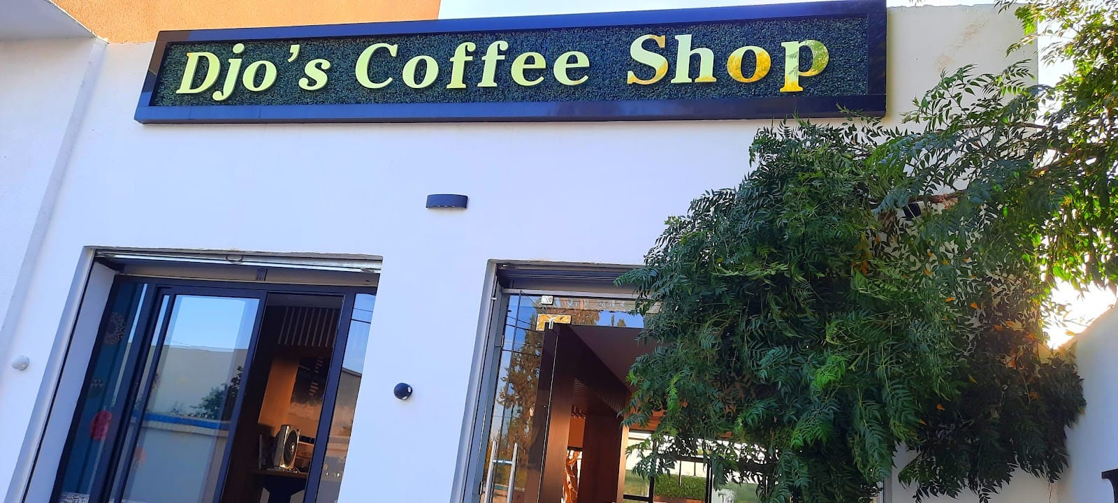 Djo's coffee shop