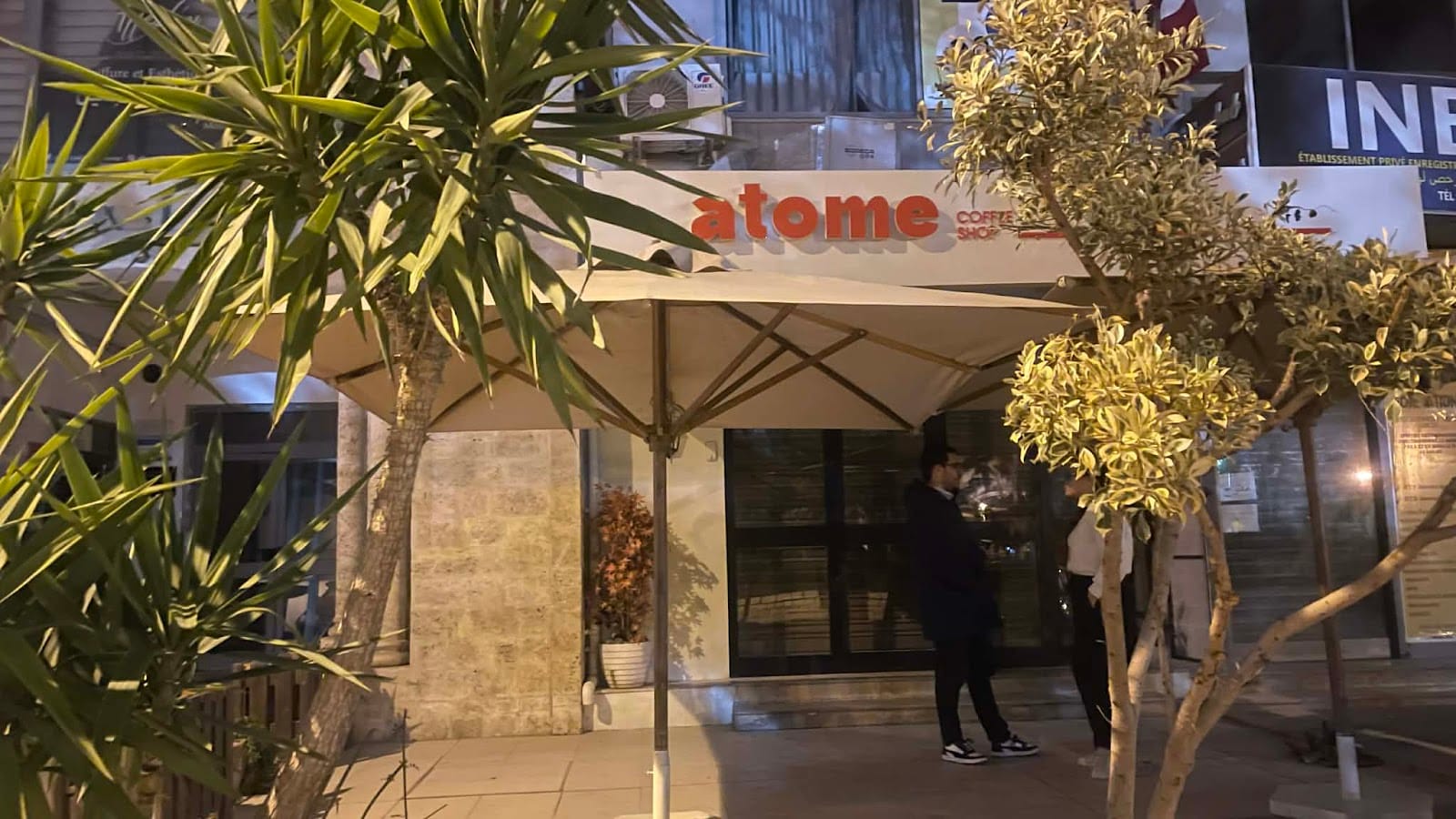 Atome Coffee Shop
