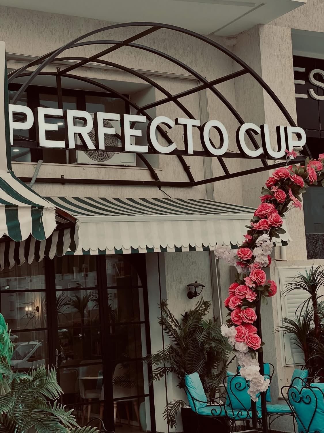 Perfecto cup coffee