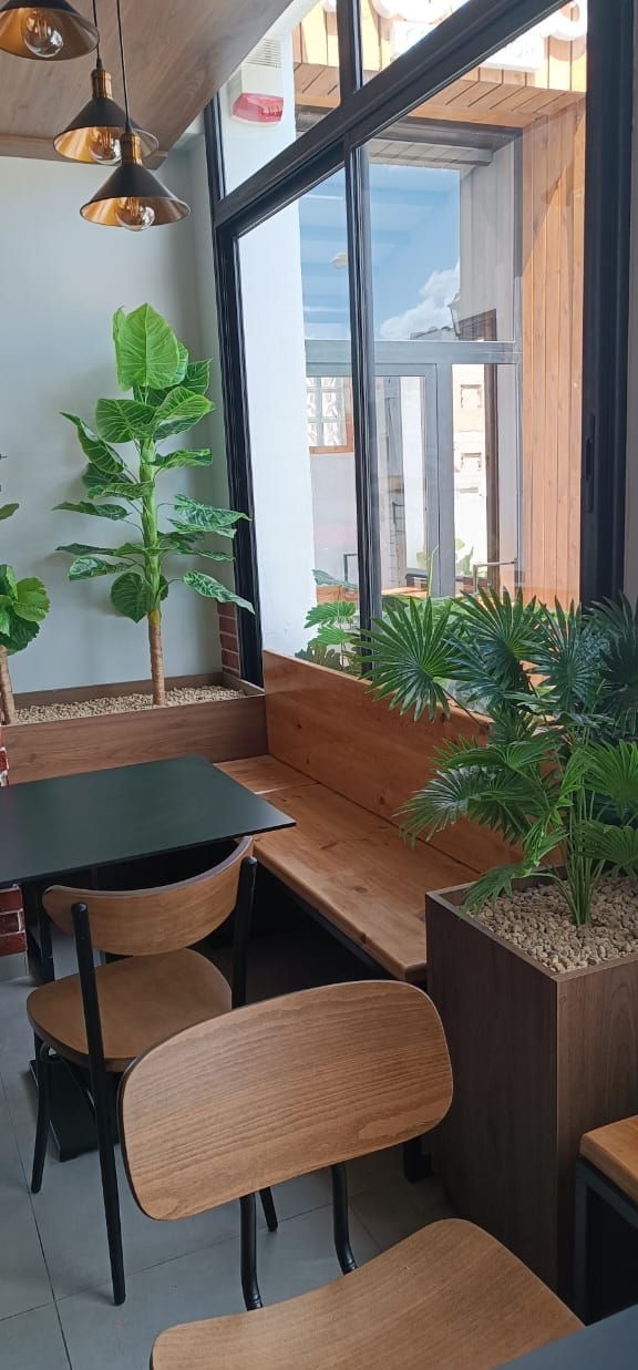 Roots Coffee Shop Aouina