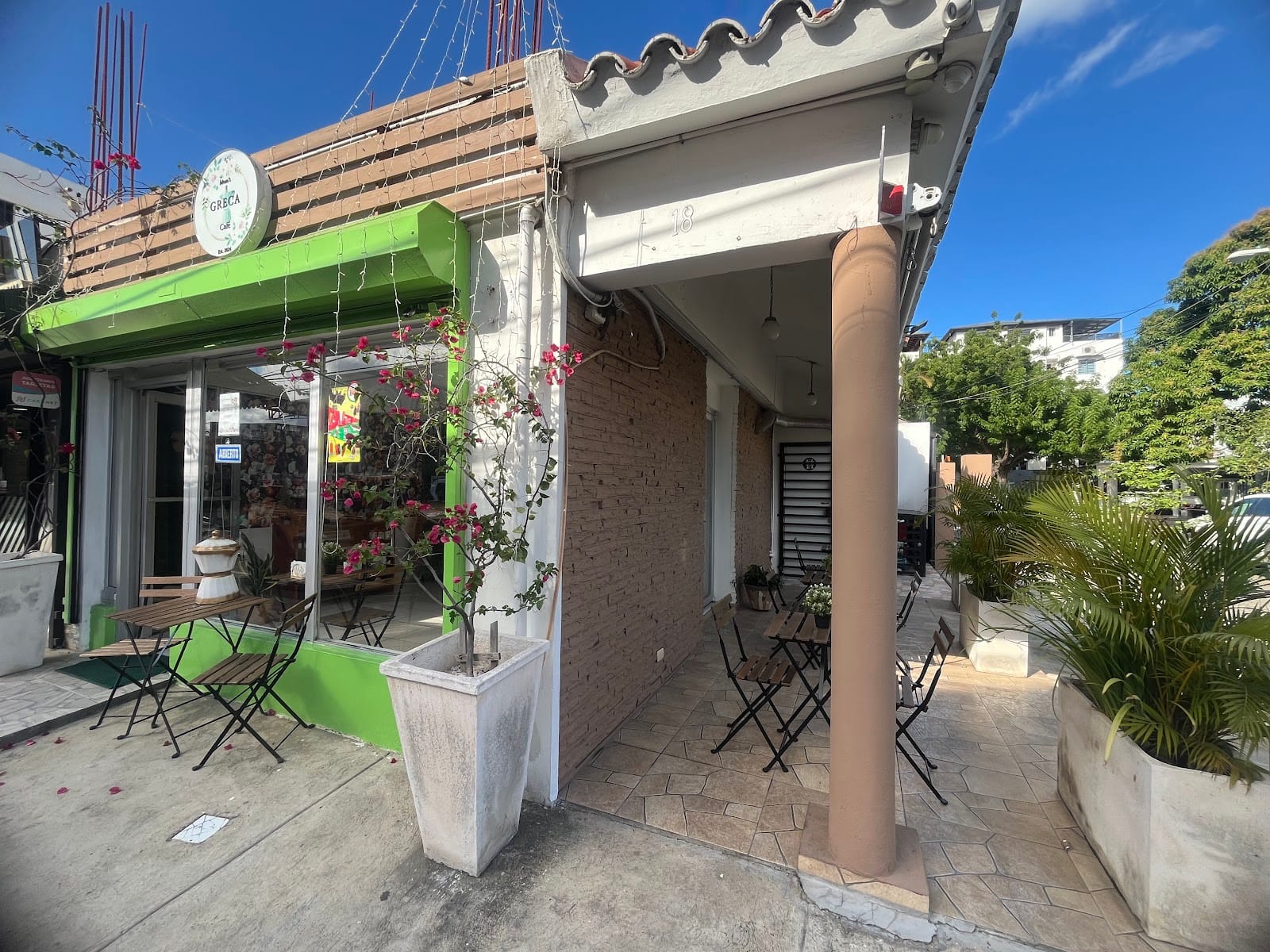 Mom's Greca Cafe
