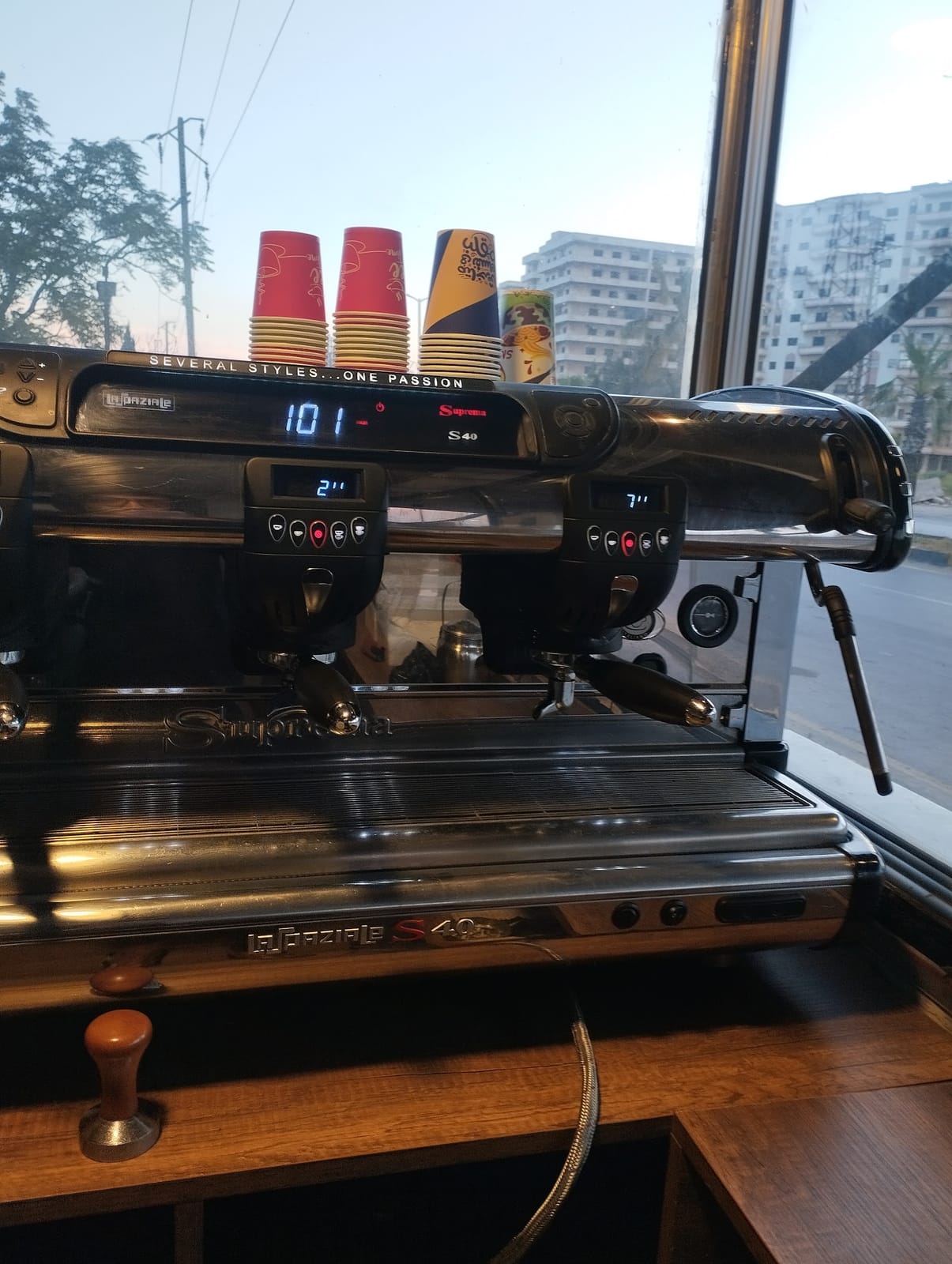راوند cafe