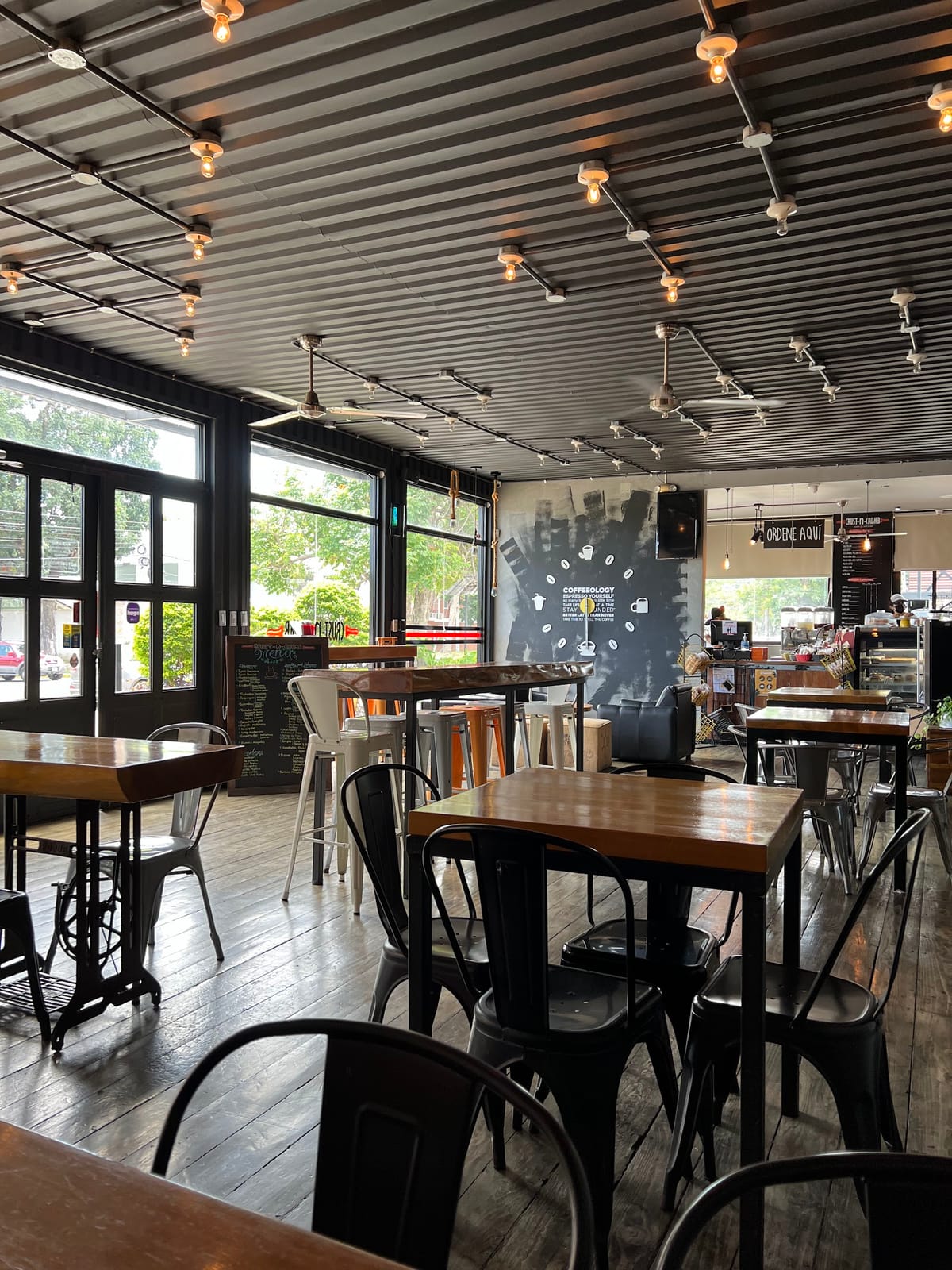 Crust -n- Crumb Pastry Coffee Shop