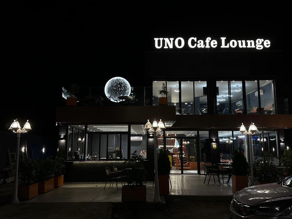 Uno cafe Lounge