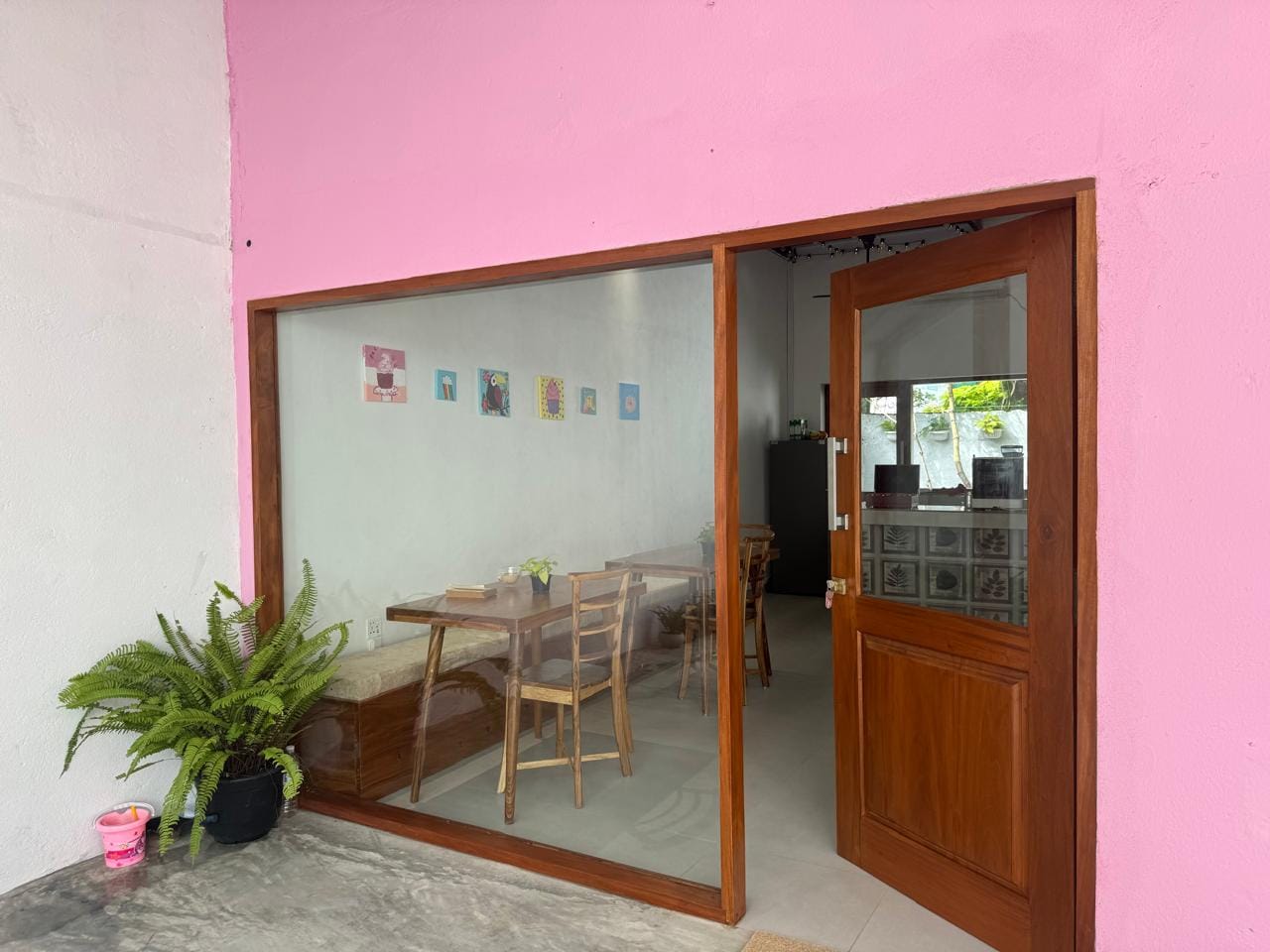 Lia Cafe