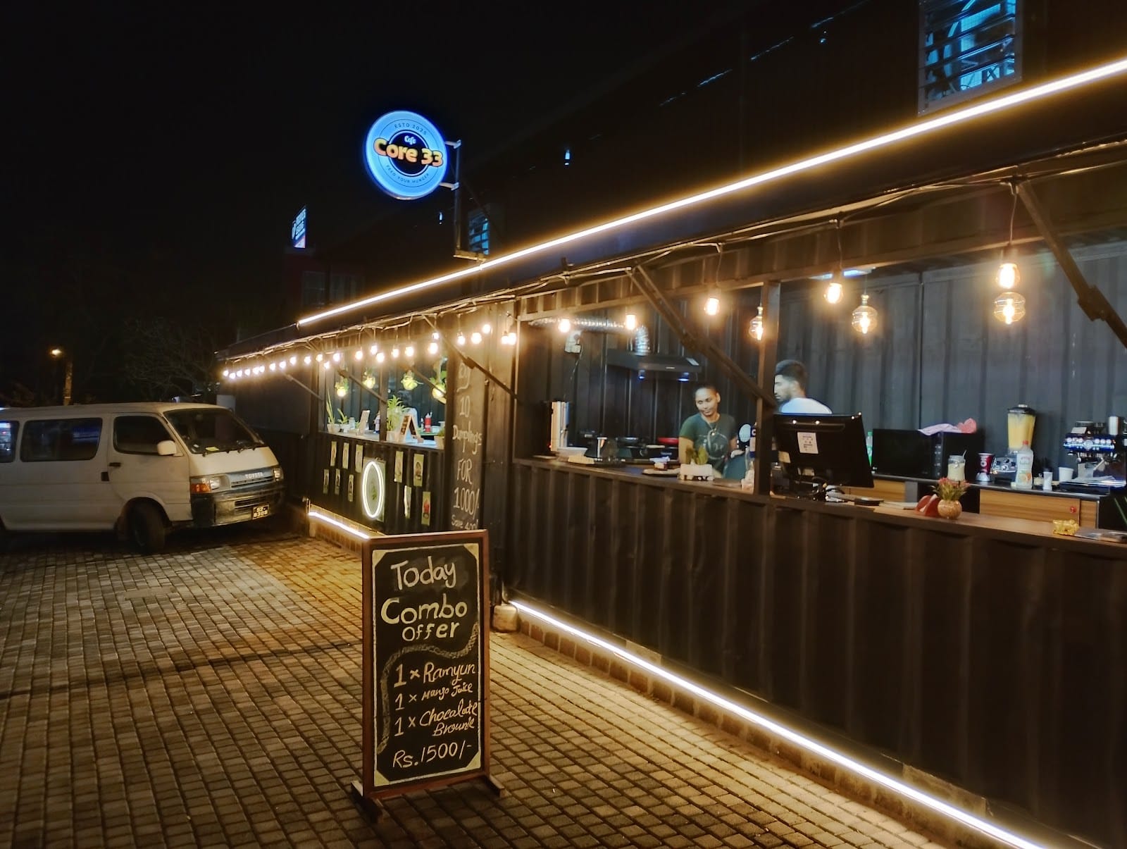Cafe Core 33