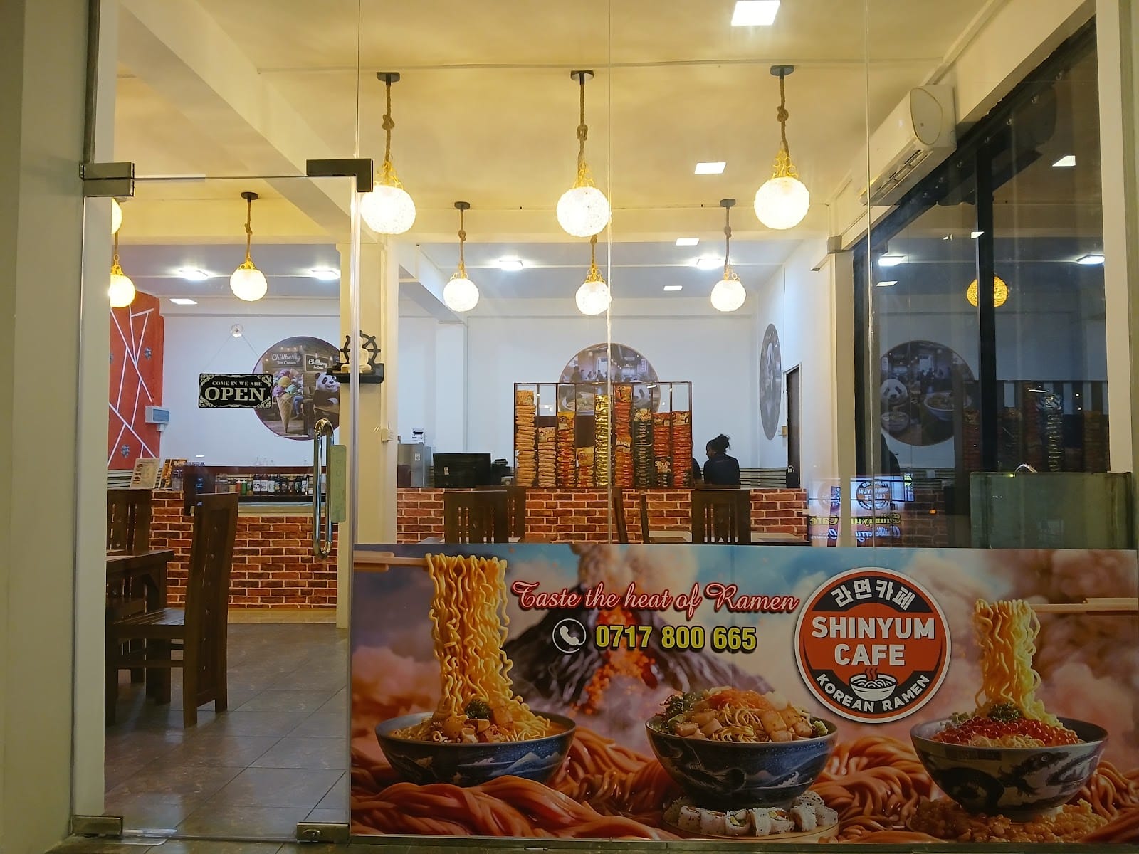 Shinyum Cafe