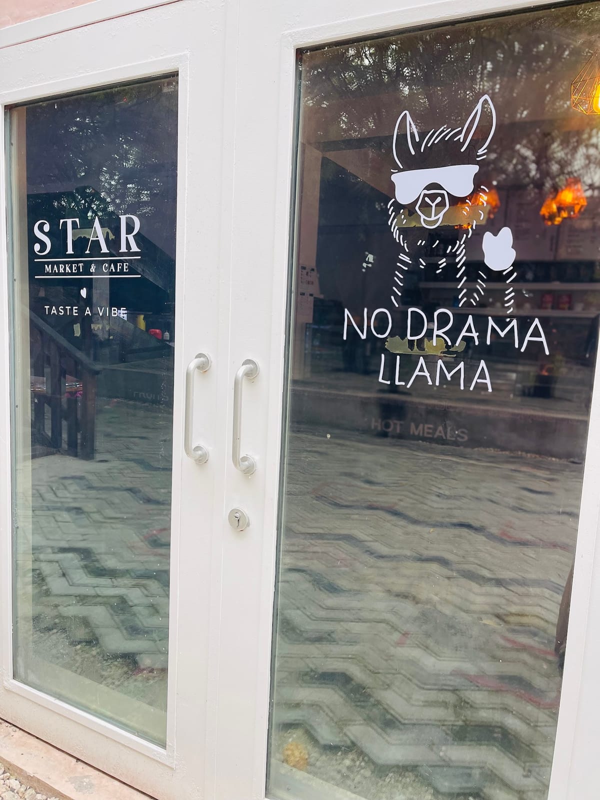 Star Market & Cafe