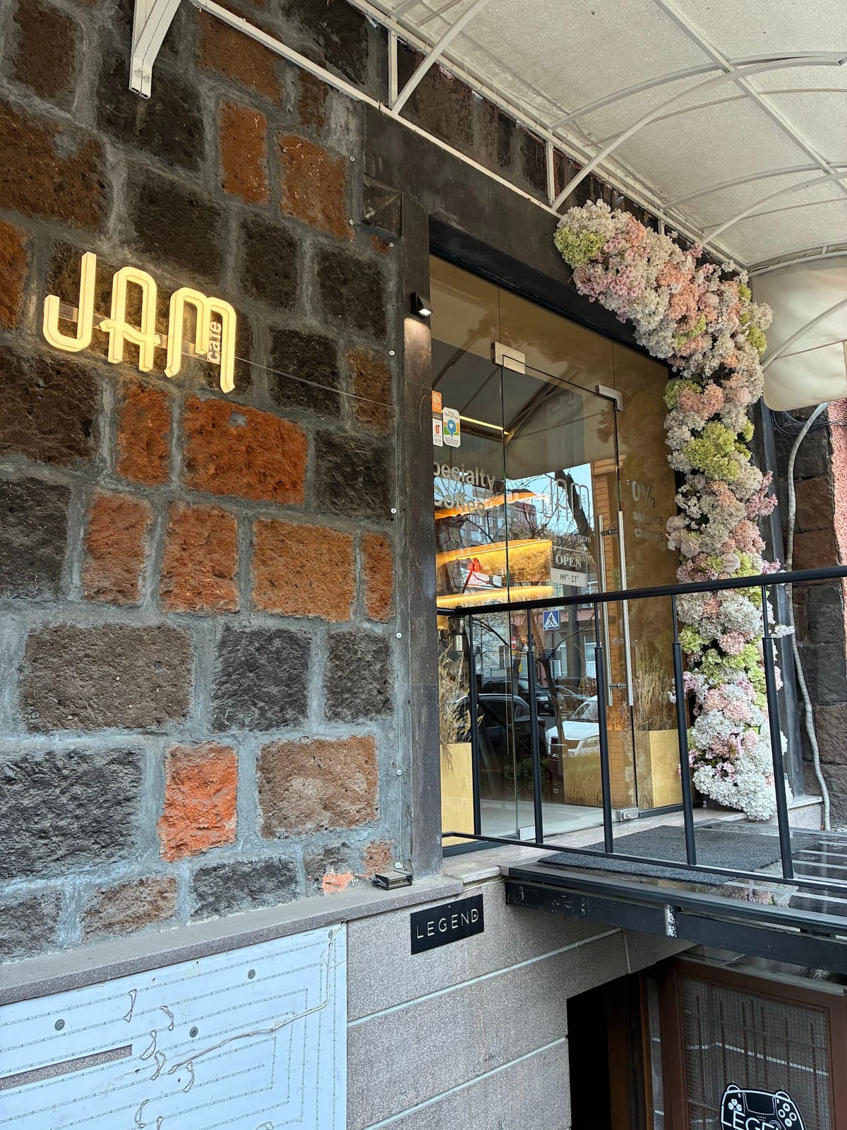 JAM Cafe - Breakfast & Brunch