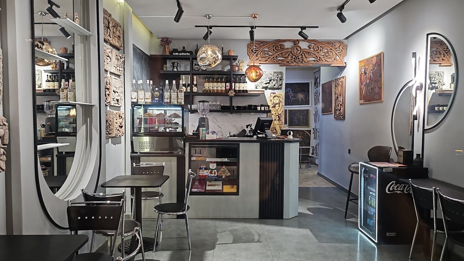 Cafe Gallery