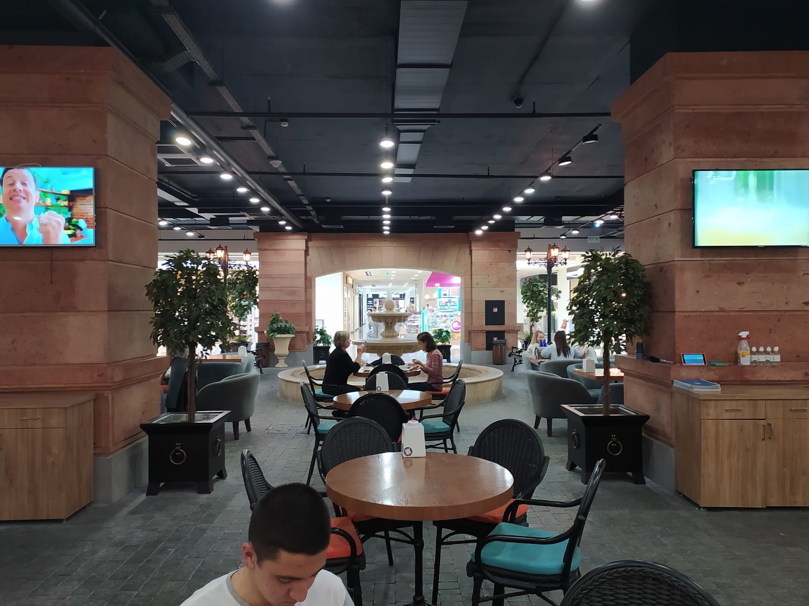 Locals coffee & eatery