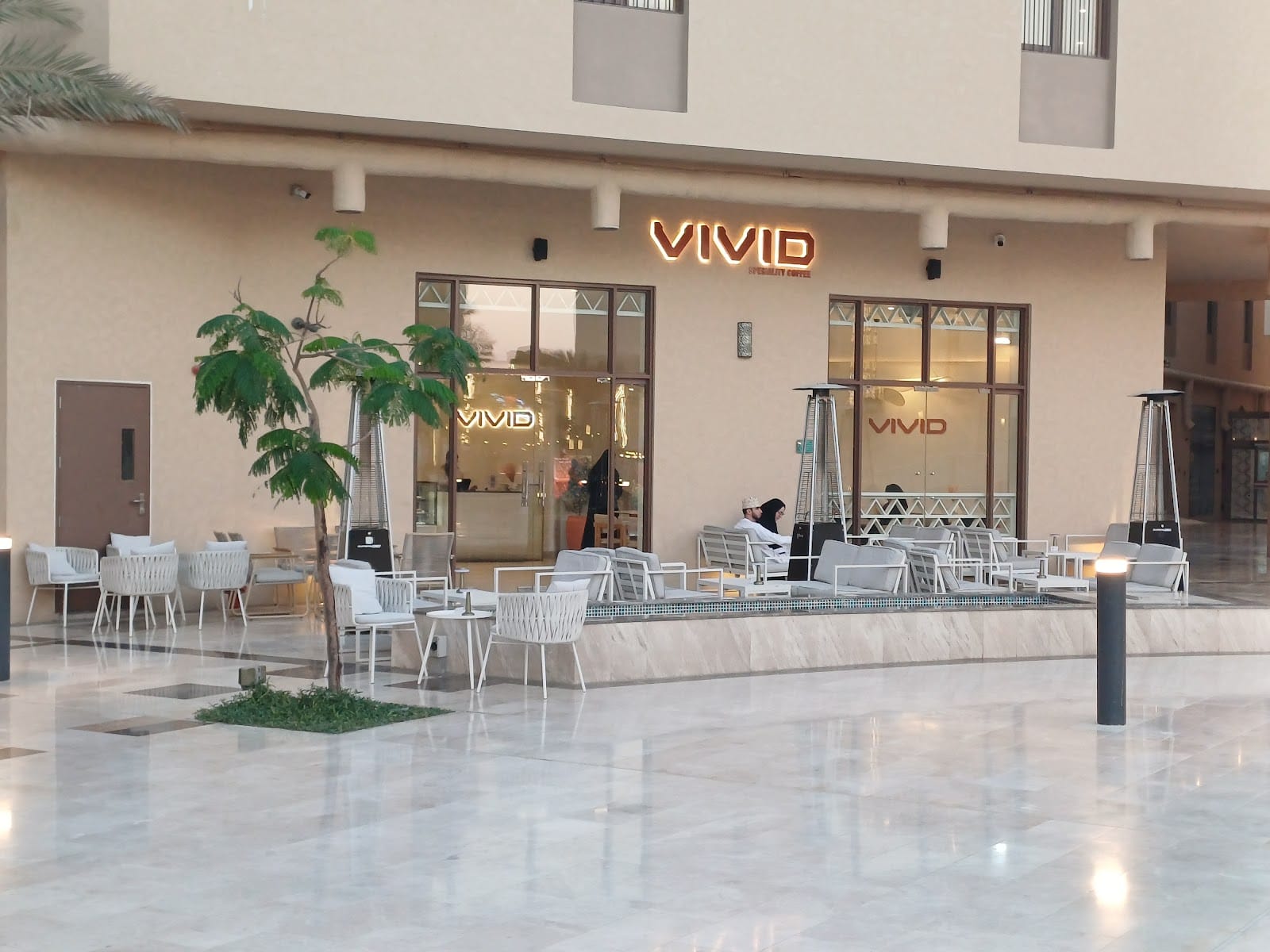 Vivid Cafe