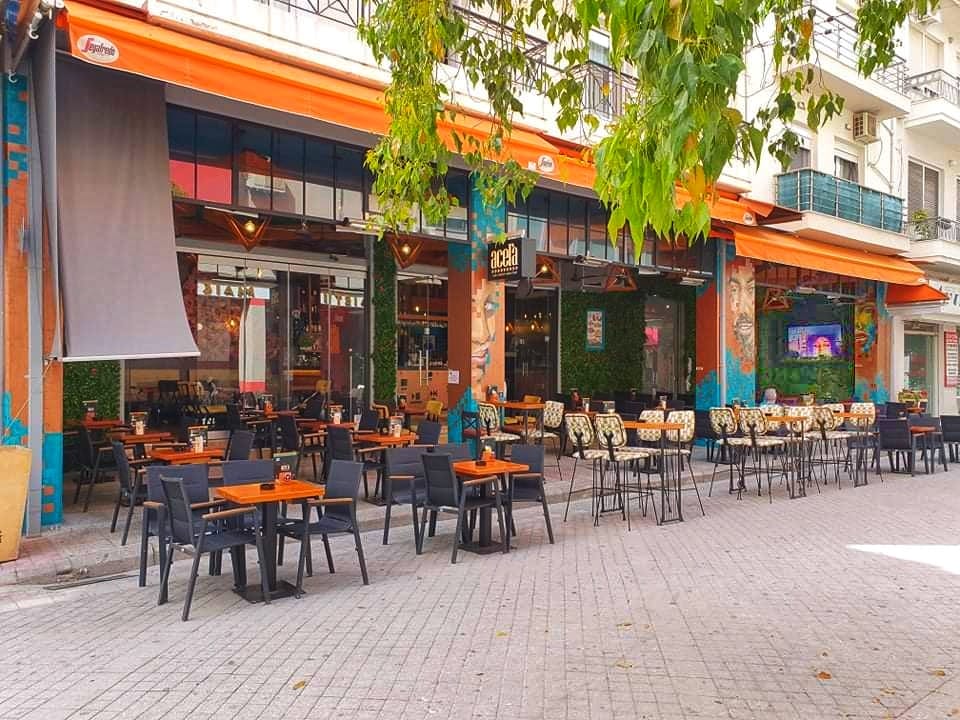 Acera cafe street food