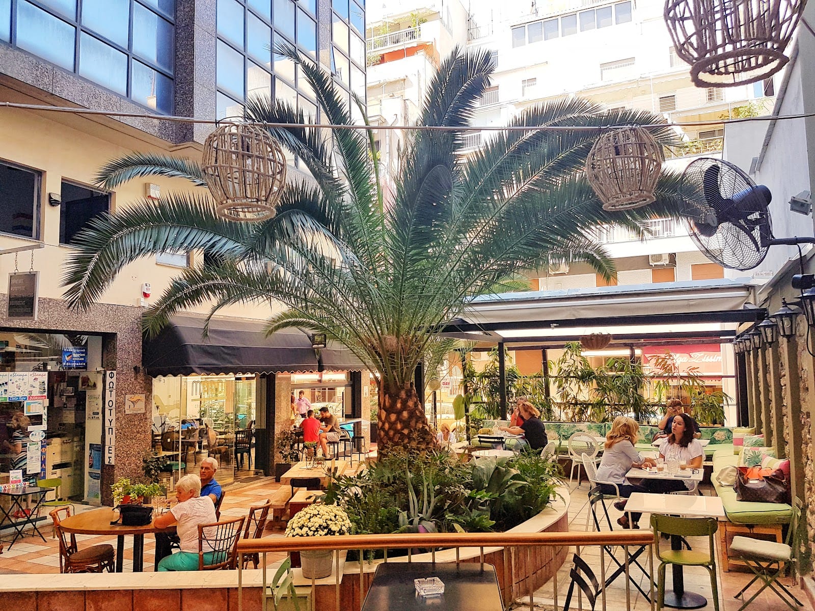Mardi Brunch, Coffee & Wine Bar - Brunch Πειραιάς