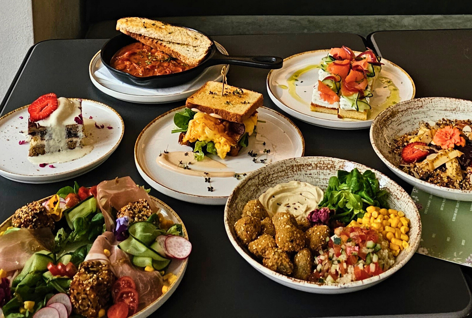 Denada Bistro & Cafe