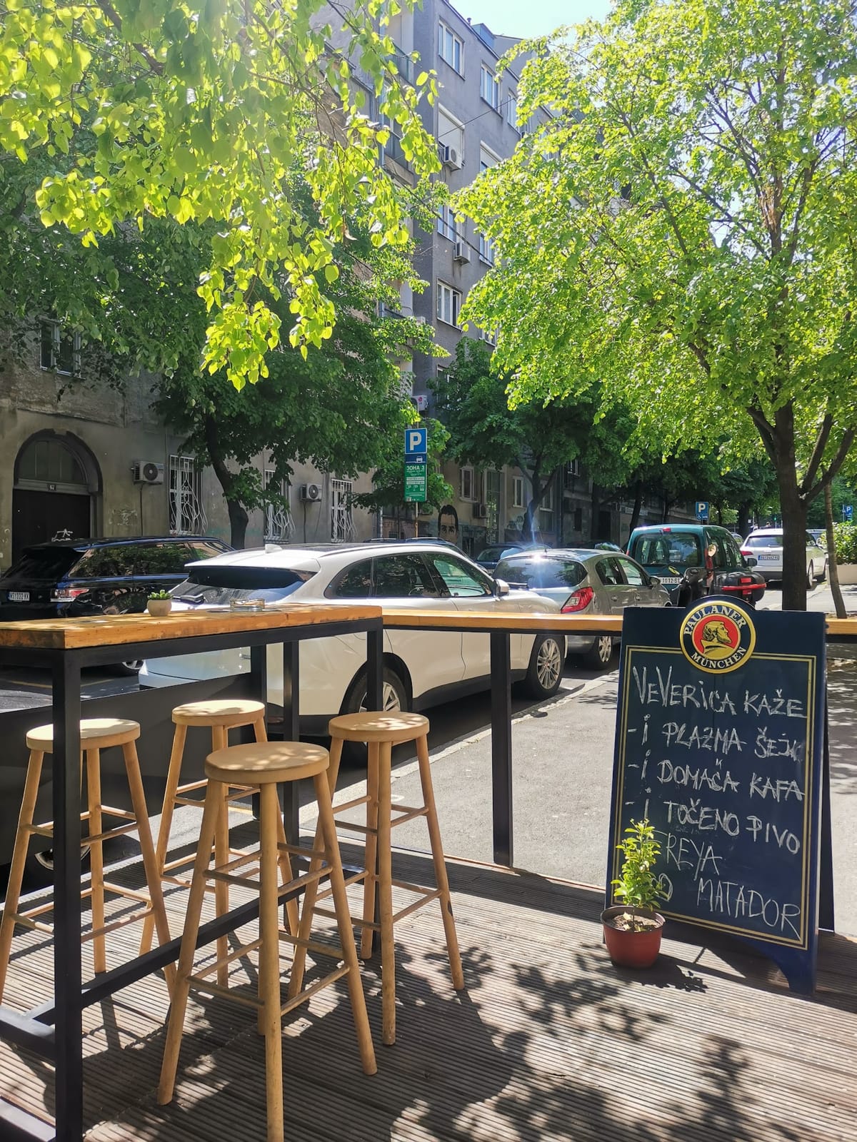 "Slepa Veverica" kafe pab