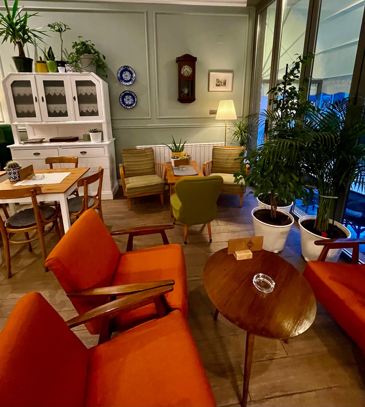 Oskar Cafe