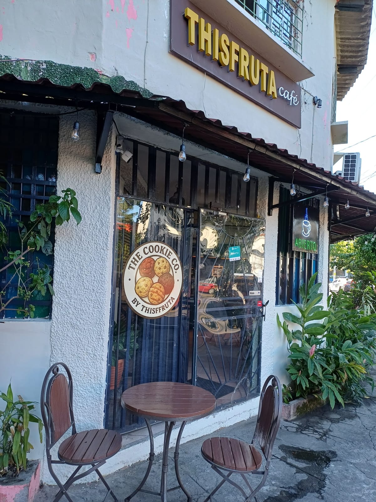 Thisfruta Cafe