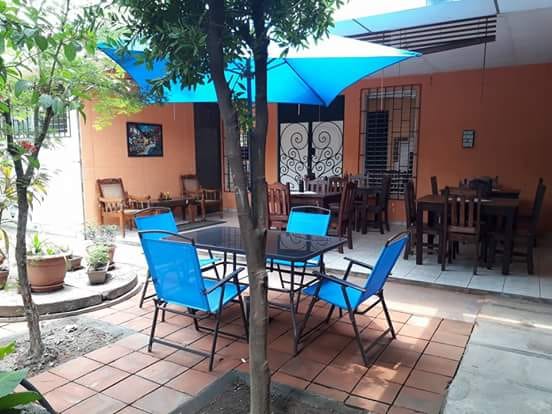Alberto's Cafe