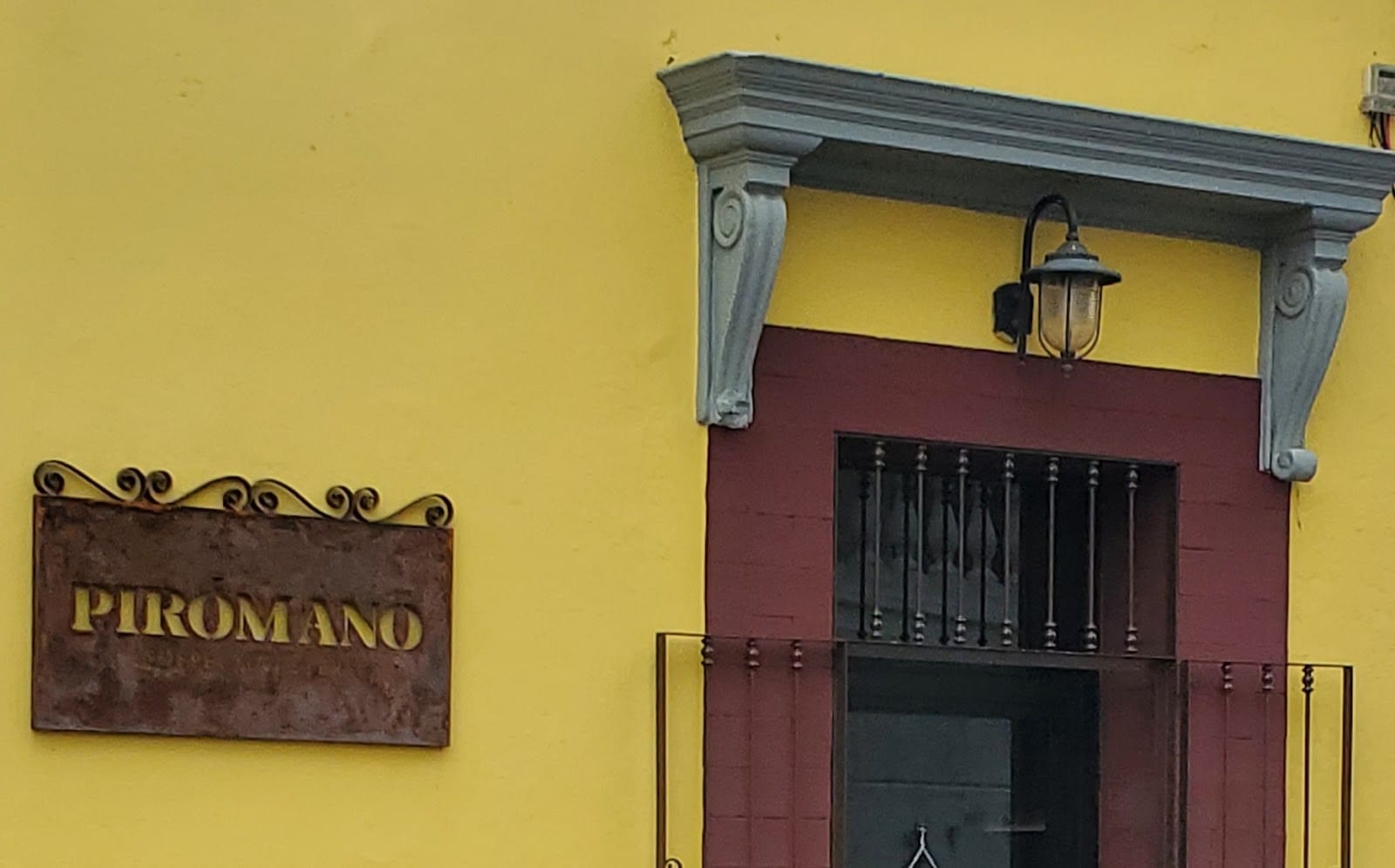 Pirómano Coffee Centro Santa Ana