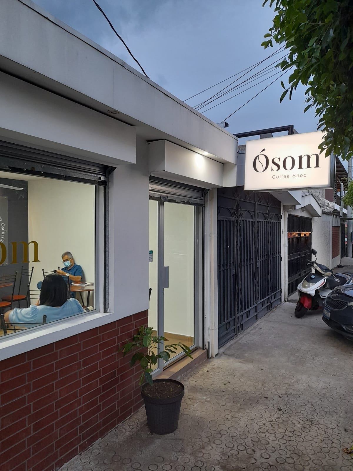 Osom Coffee Shop