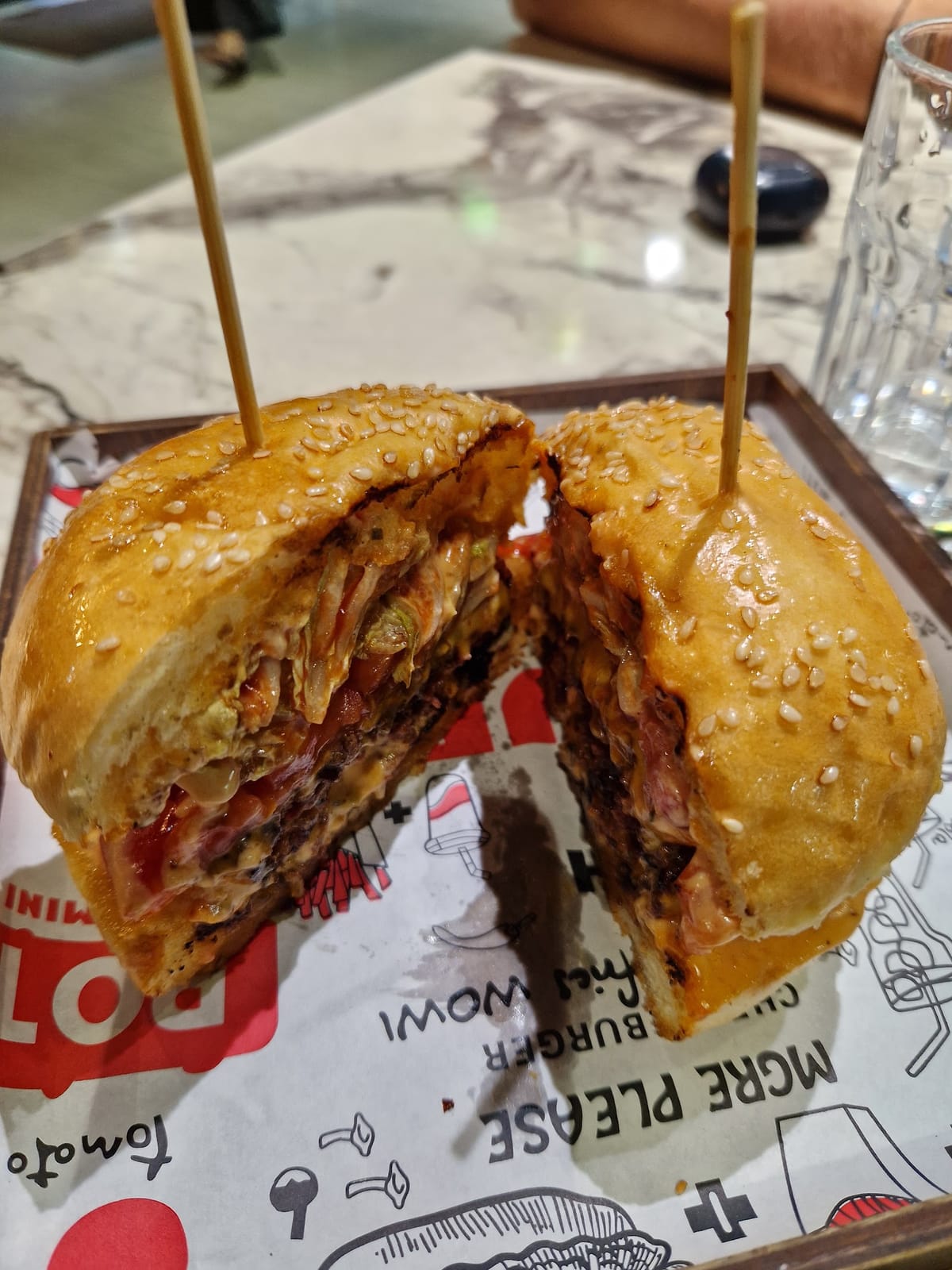 Cafe BURGER HOUSE