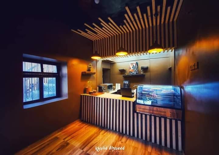 WOODEN COFFEE مقهى خشبي