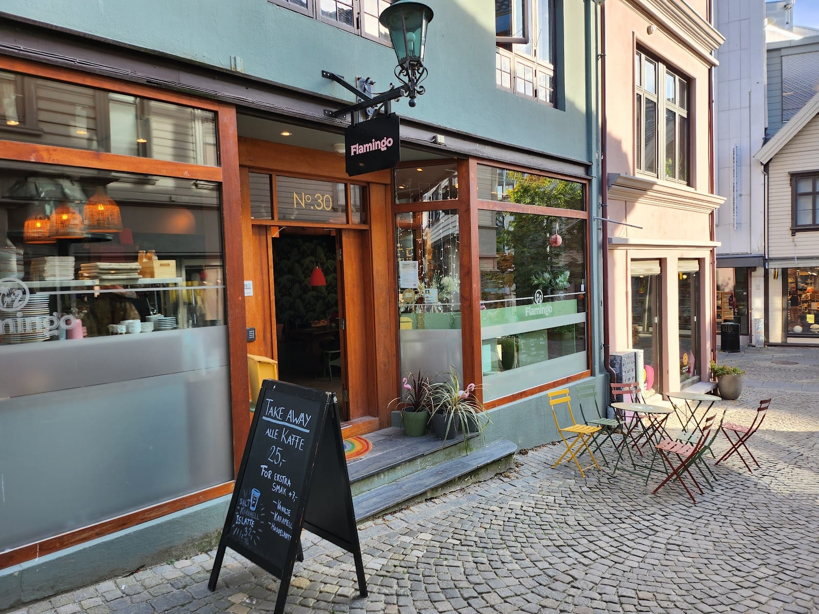 Flamingo cafe