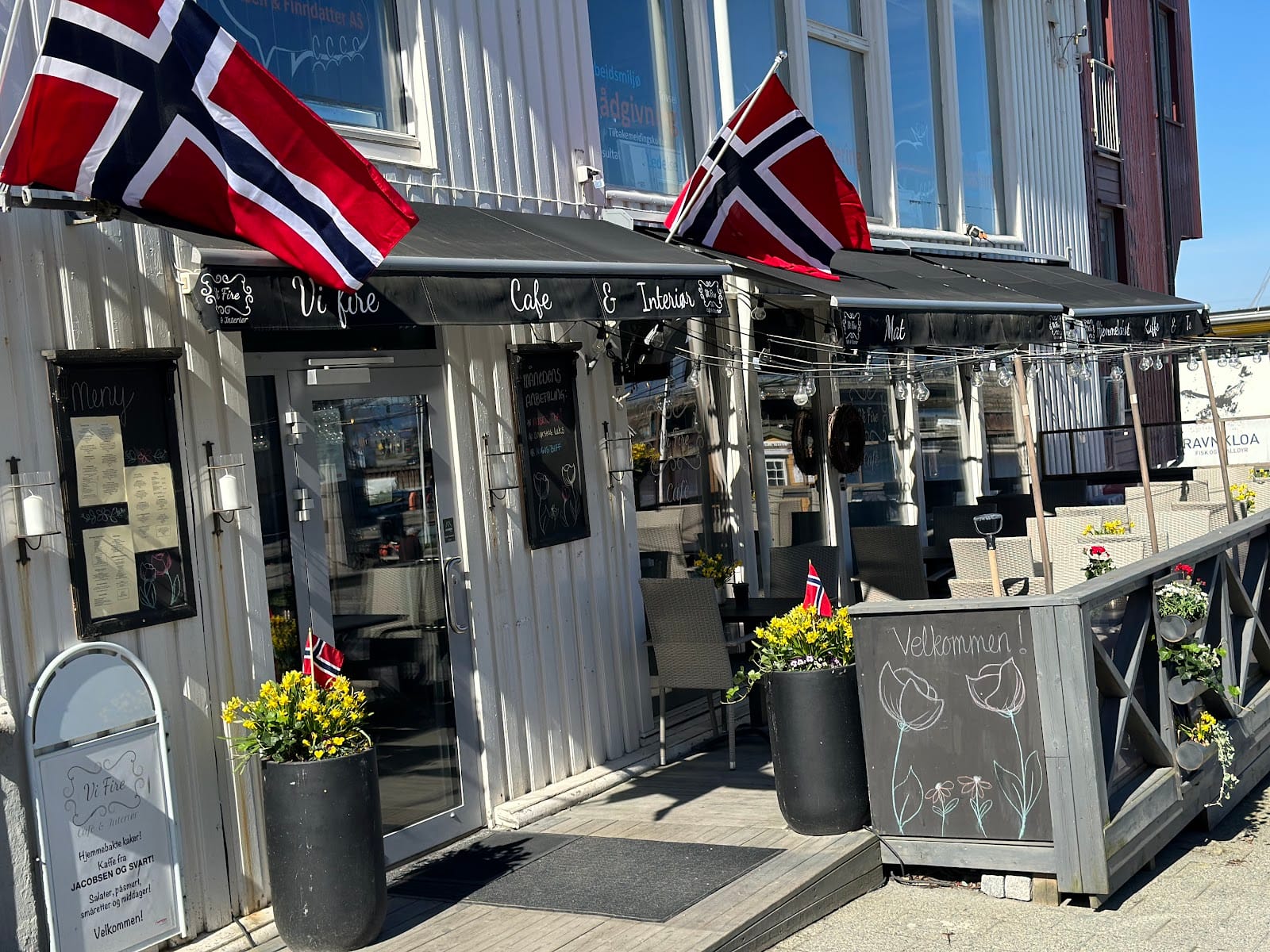 Vi Fire Cafe & Interiør