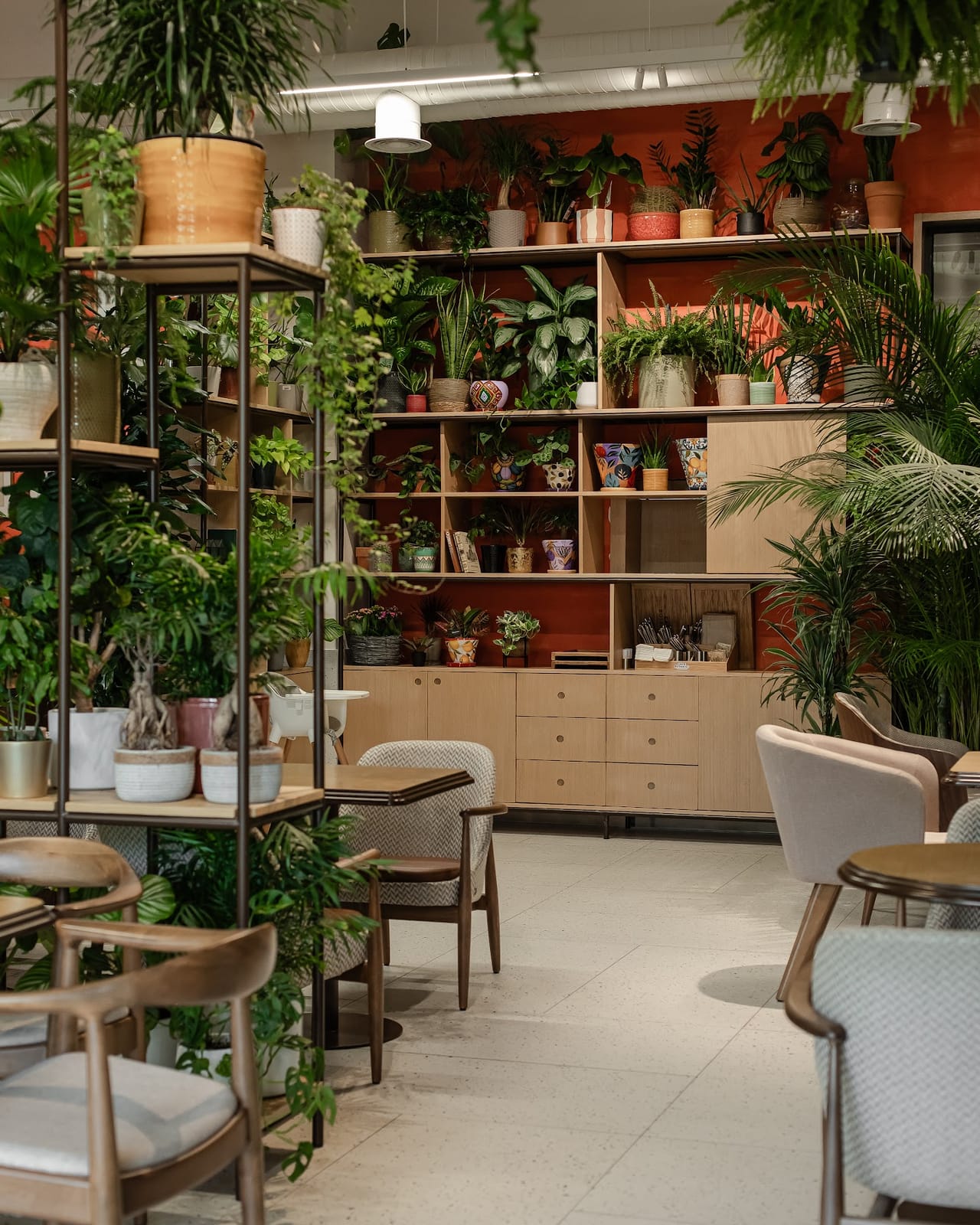 Cafe Botanist - Caspian Plaza
