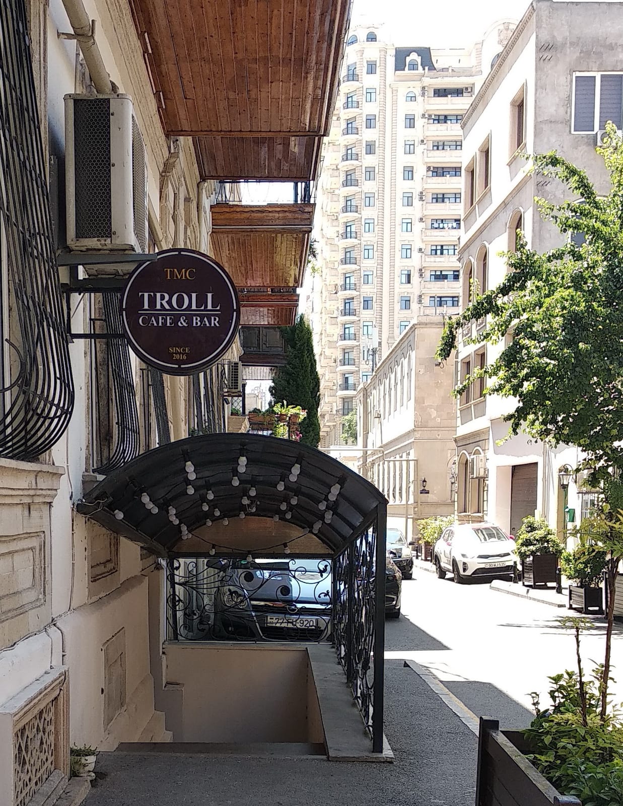 Troll Book Cafe
