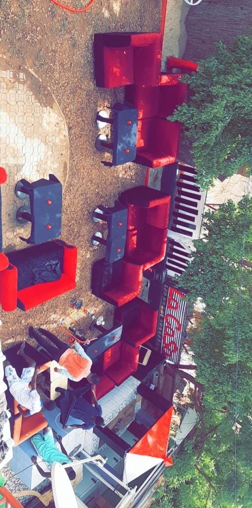 LA CASA CAFE
